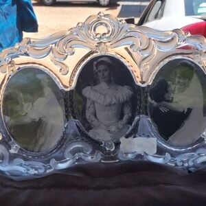NWOT Mikasa Princess 13 1/4" Triple Oval Crystal Photo Frame Made In Germany